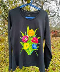 Design printed T-shirt Tulips